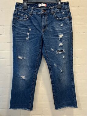 Cabi 100% BF Boyfriend Jeans Mud-Rise Cropped Distressed Raw Hem Size 6